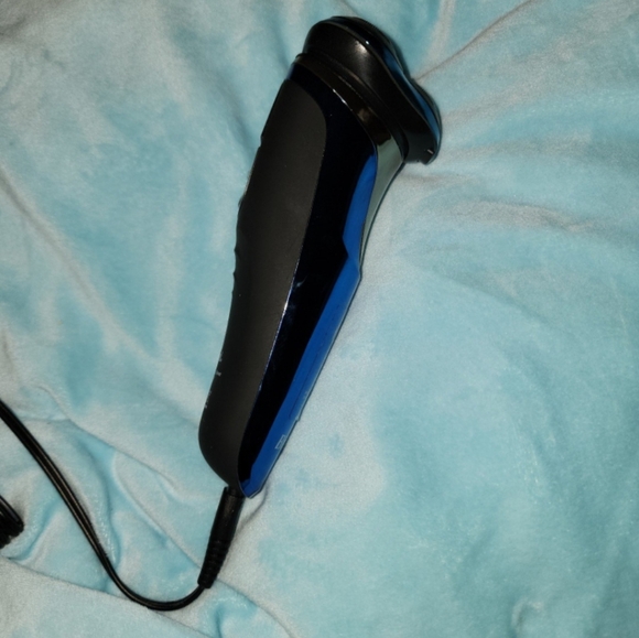 Mens Barbasol Rotary Razor - Picture 3 of 6